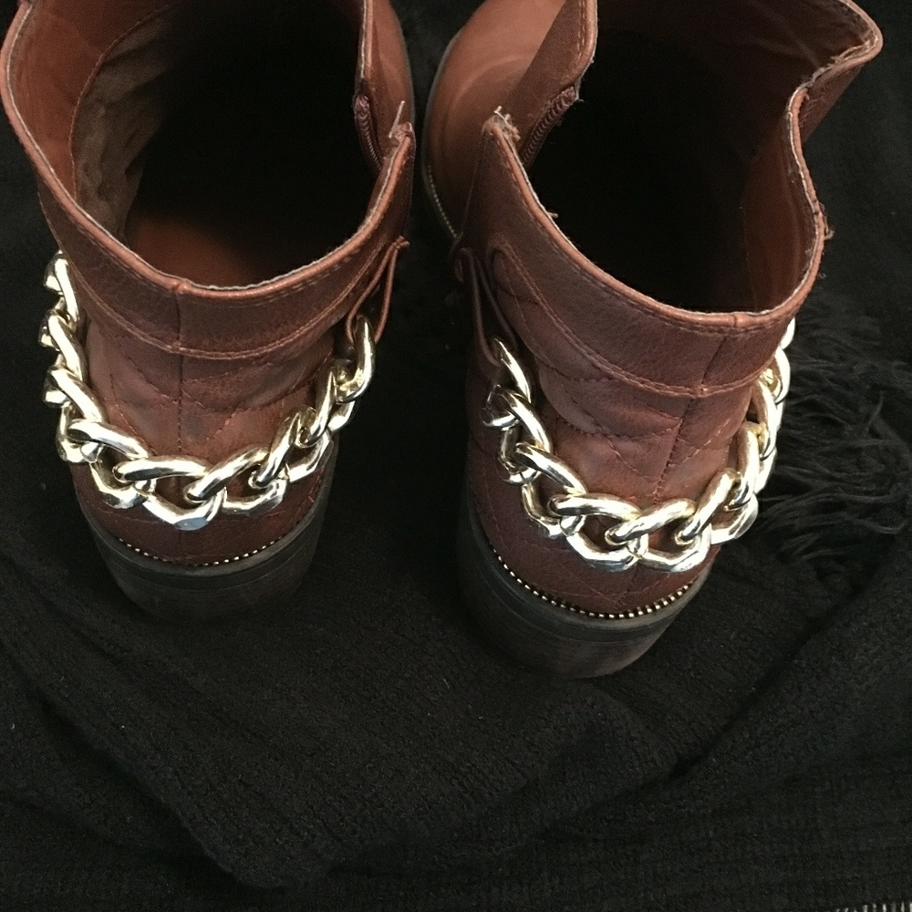 Shoes - Picture 3 of 4