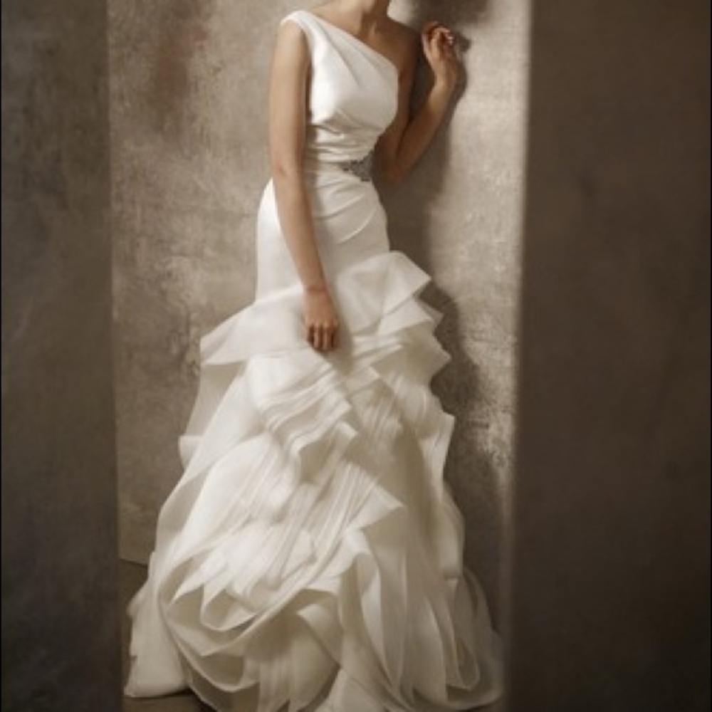 Vera Wang wedding dress