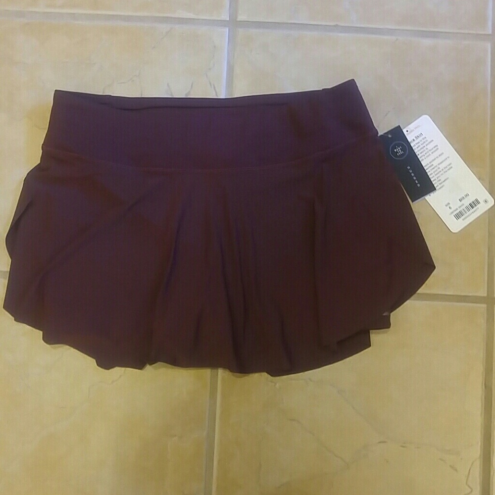 Lululemon Quick Pace Skirt- size 6