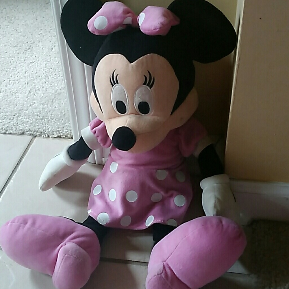 Disney Minnie Mouse doll