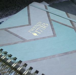 NWT At a Glance Inkwell Press 2017-2018 Planner