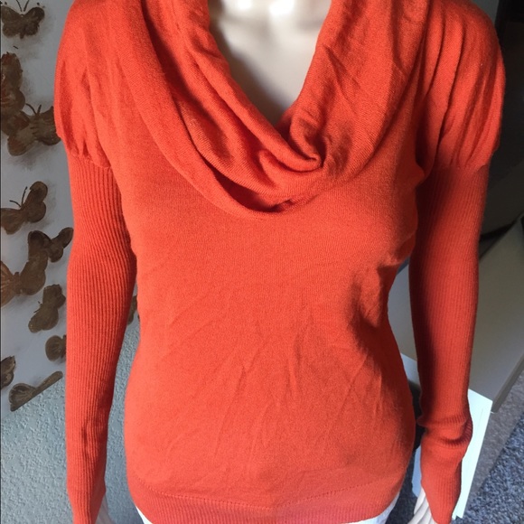The limited merino wool sweater - Picture 3 of 8