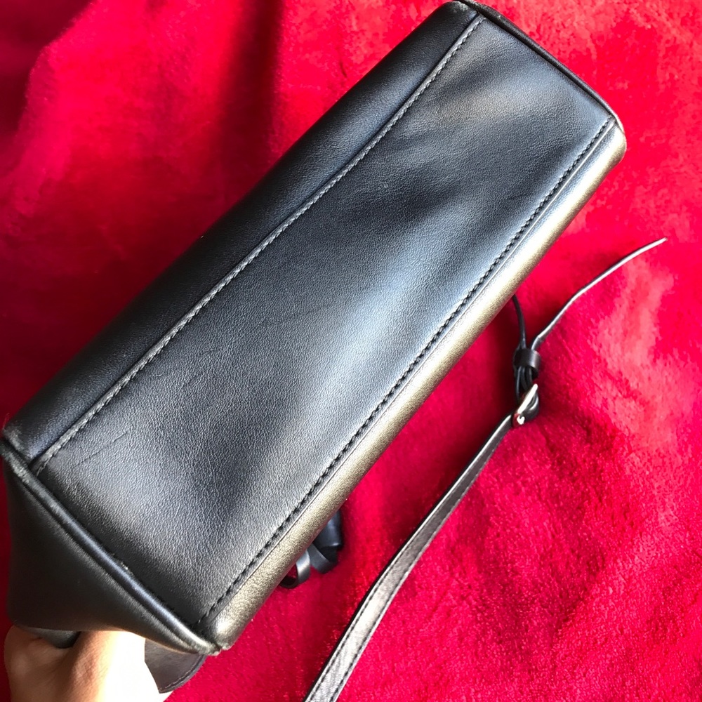 ⭕️SOLD⭕️ Coach purse - Picture 5 of 7