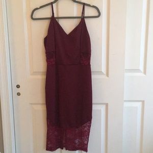Maroon midi lace dress
