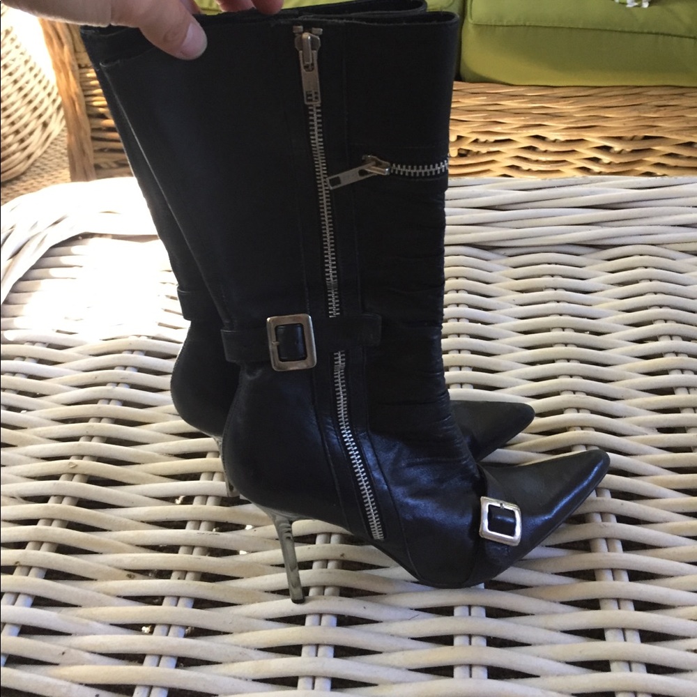 Zip up Heeled Boots
