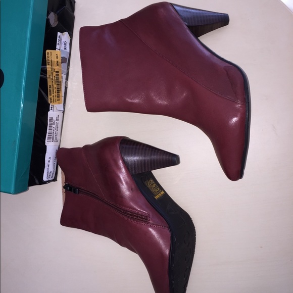 New Chocolate Blu Cece Burgundy Leather Ankle Boot - Picture 7 of 8