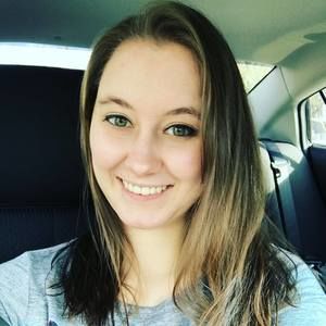 Meet your Posher, Caitlin