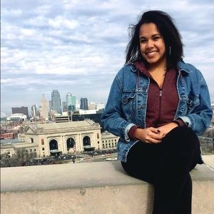 Meet your Posher, Raquel