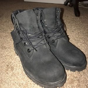 Size 8 black timberlands
