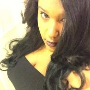 Meet your Posher, Denise