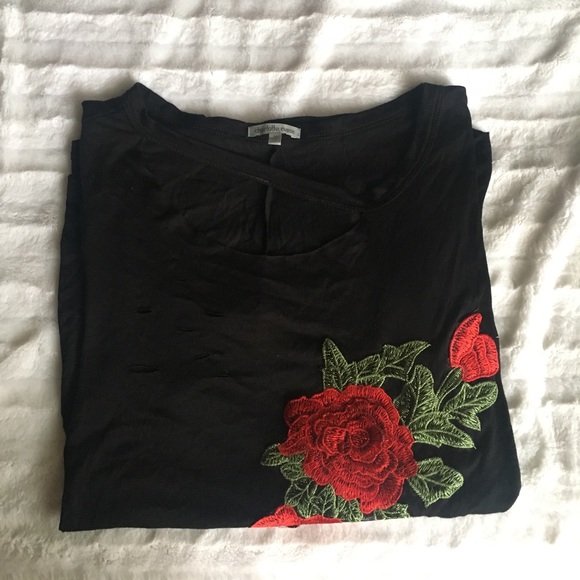 Tops - Rose embroidered distressed tee