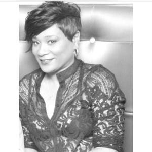 Meet your Posher, Angelique