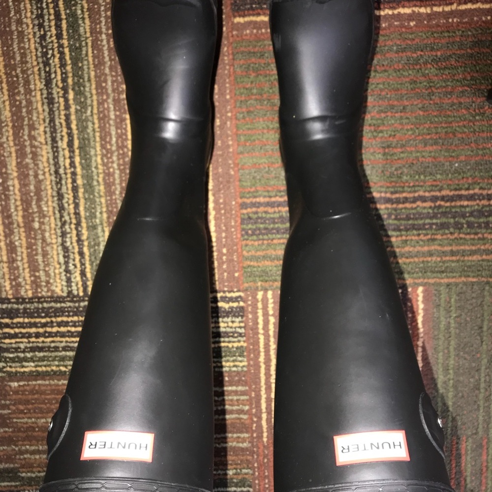 Tall matte black hunter boots size 7