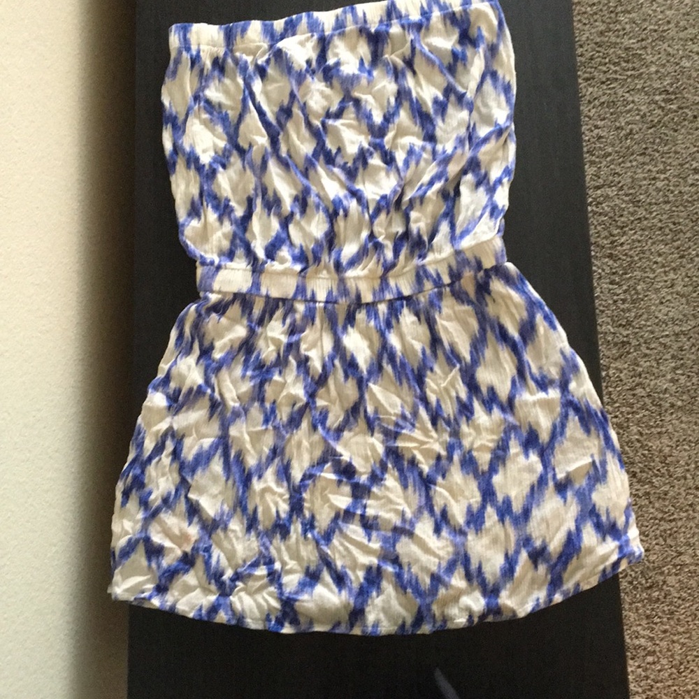 Strapless beach cover up
