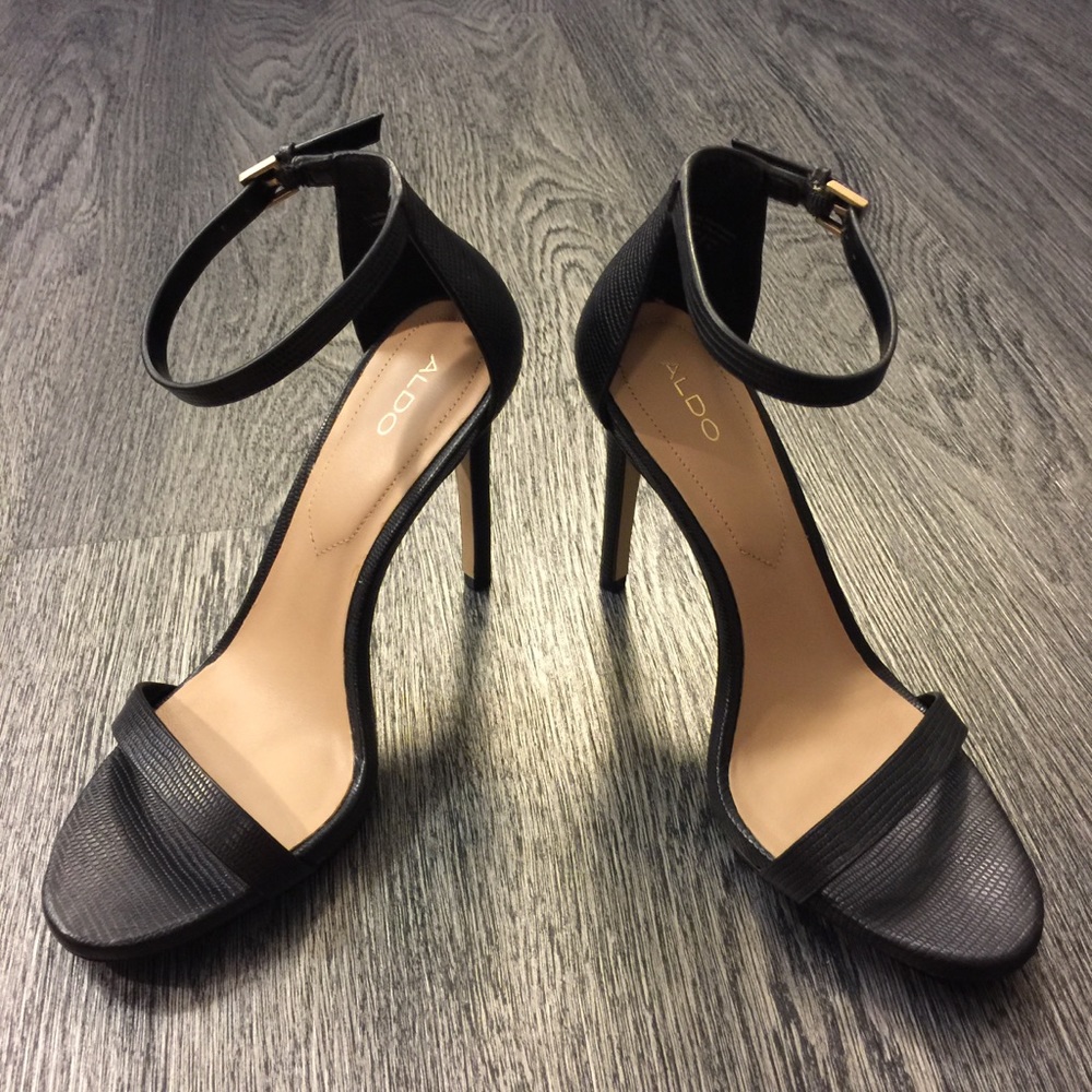 ALDO CARAA ANKLE-STRAP HEEL. Size 8.5