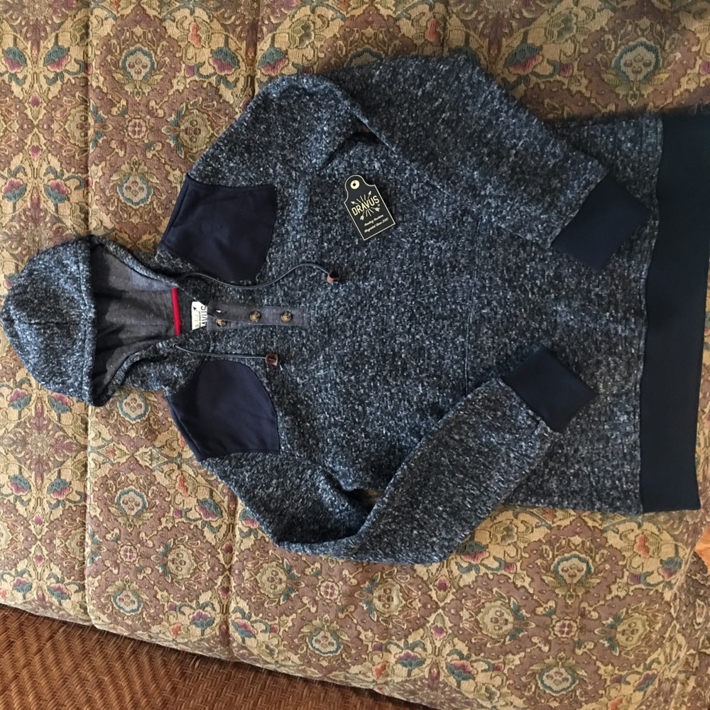 Dravus quarter button hoodie. Men's size medium.