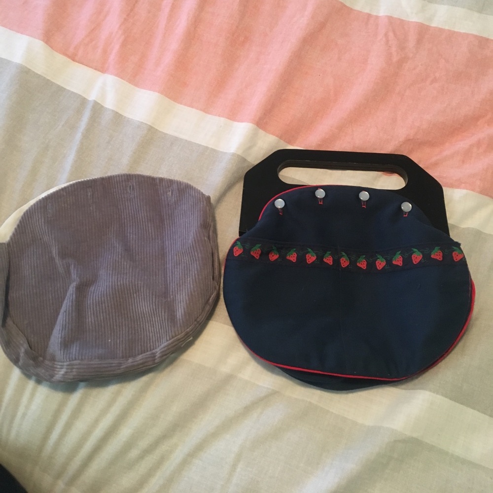 Vintage Bermuda hand bag with wooden handles