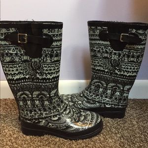 Patterned, Fleece lined Rain Boots
