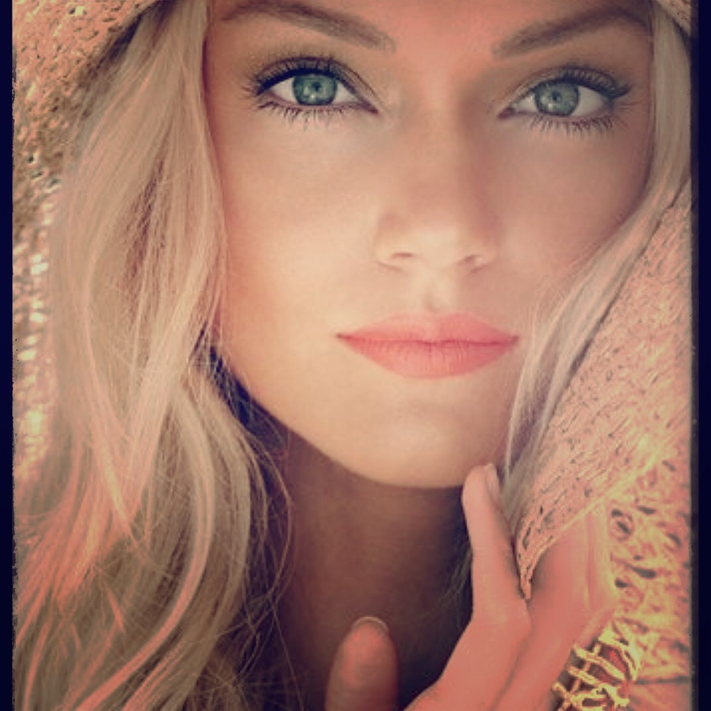 💎Meet your Posher🎀Faith🎀 @thriftgifted💎