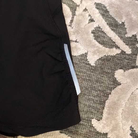 Athleta never worn lightweight excersise legging - Picture 2 of 5