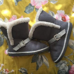 Children's Place silver glitter faux fur boots