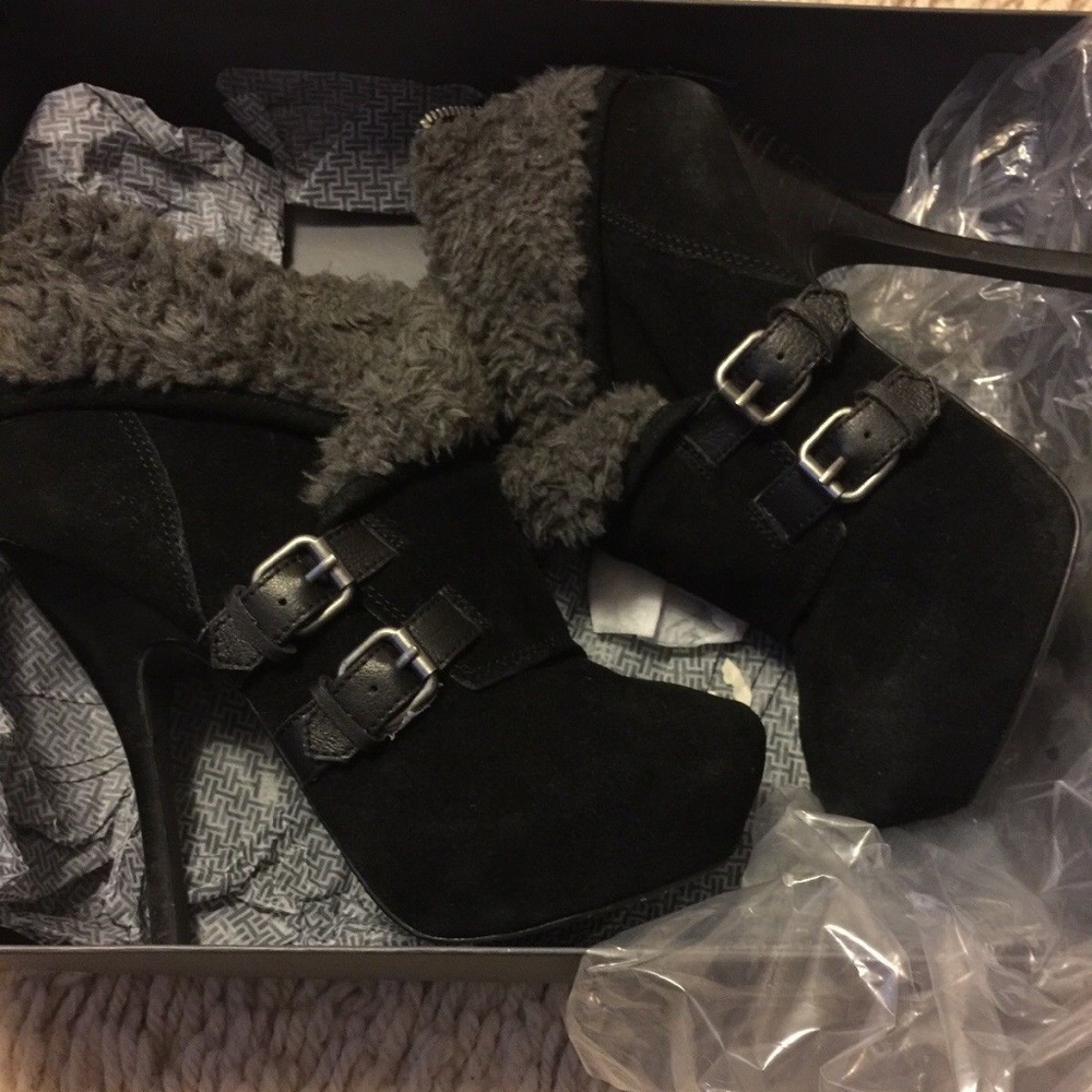 Halston Suede Fur Trim Booties Black Size 8.5