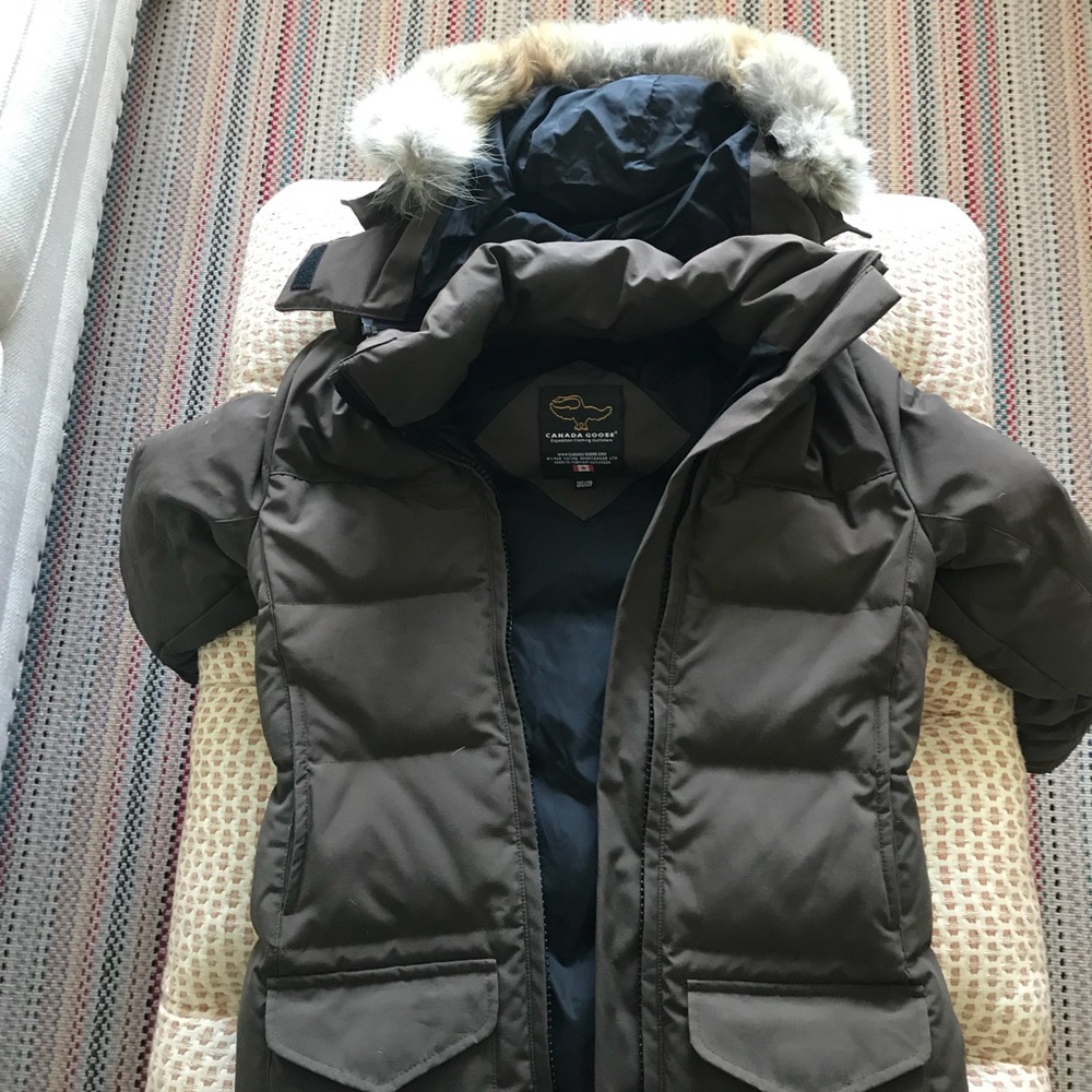 Brown Canada Goose with detachable hood