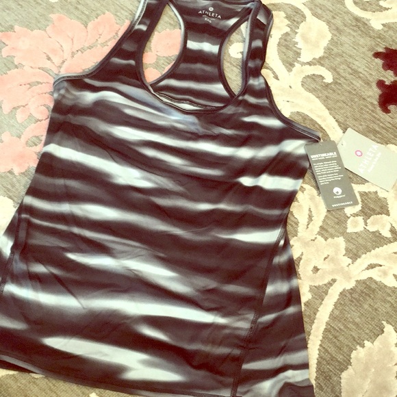 Athleta never worn tank top. - Picture 1 of 4
