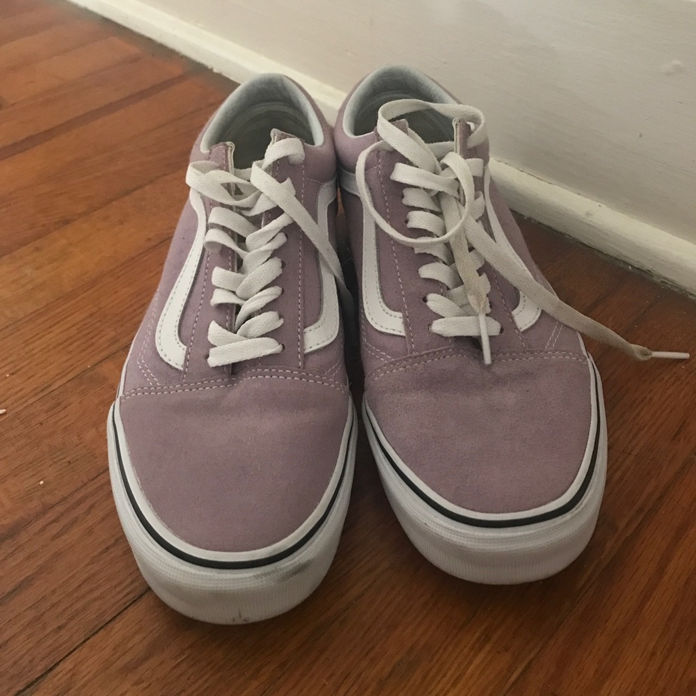 Lilac low-top Vans 👟