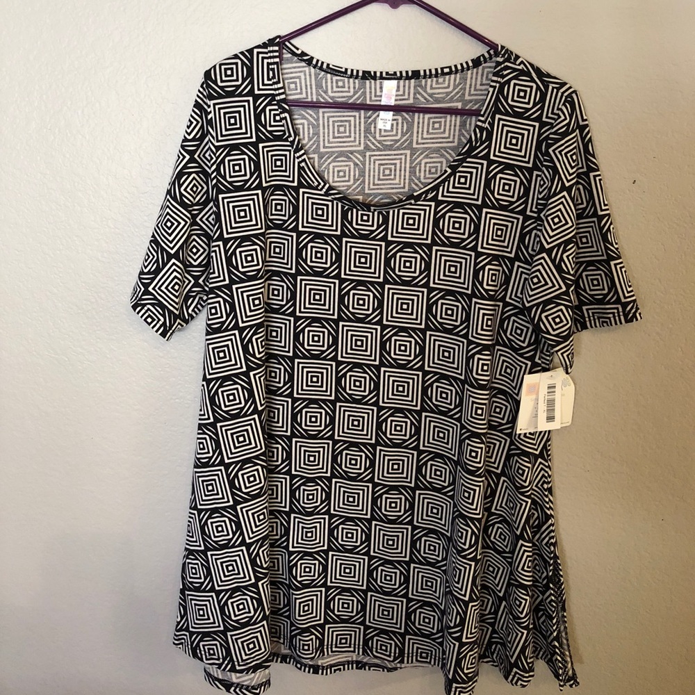 LuLaRoe Perfect T