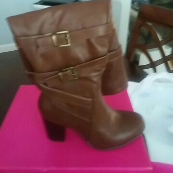 Brown boots - Picture 5 of 5