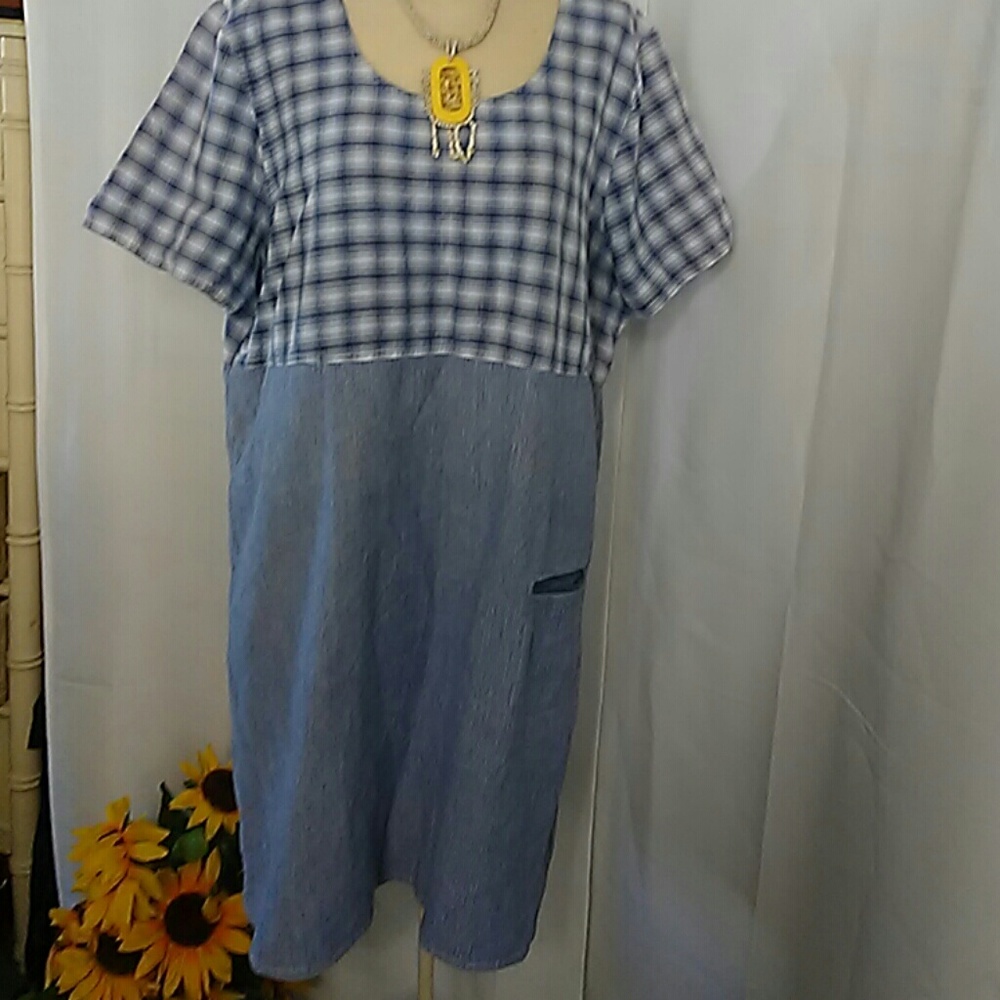 FREE WITH $25 BUNDLE Studio West denim dress