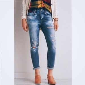American Eagle Boyfriend (Tomgirl Style) jeans!!!