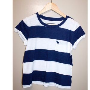 Blue and white stripped tee
