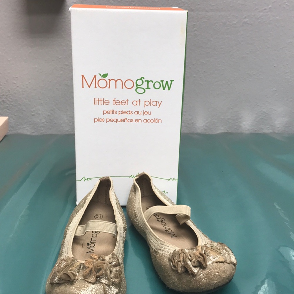 Momogrow gold shoes-girls