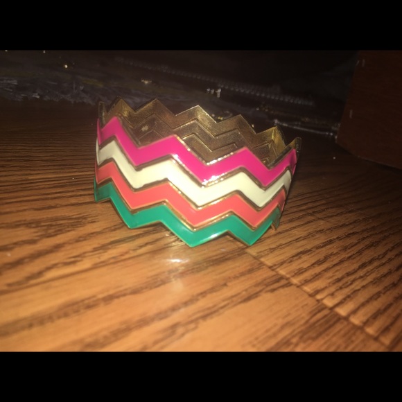 Bracelets - Picture 2 of 3