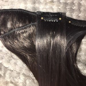 100% REAL REMY HUMAN HAIR natural black 22” CLIPIN