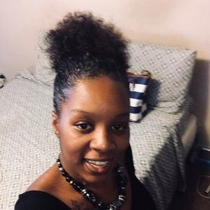 Meet your Posher, Victoria