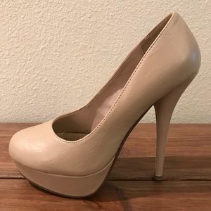 Nude Platform Pumps
