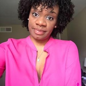 Meet your Posher, Cassandra