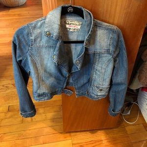 Cropped denim jacket