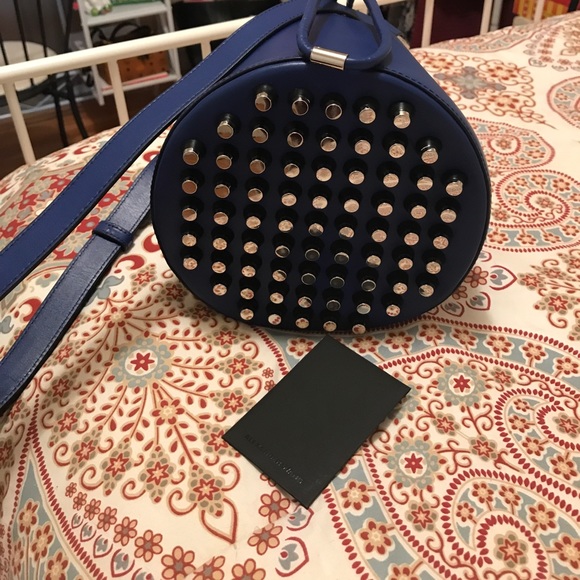 Alexander Wang Alpha Bucket Bag ✨ - Picture 4 of 8