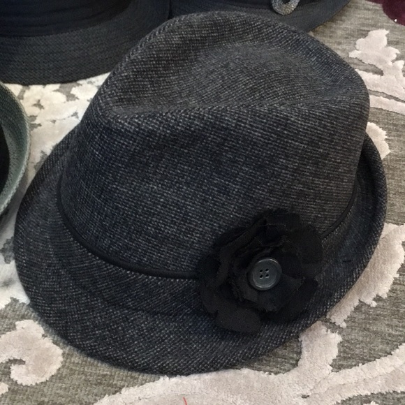 Assorted fedoras - Picture 4 of 8