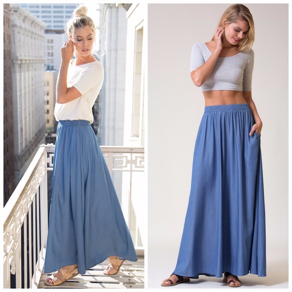 🦋MAKE AN OFFER!🦋 Denim/Chambray Maxi, Pockets - Picture 2 of 4