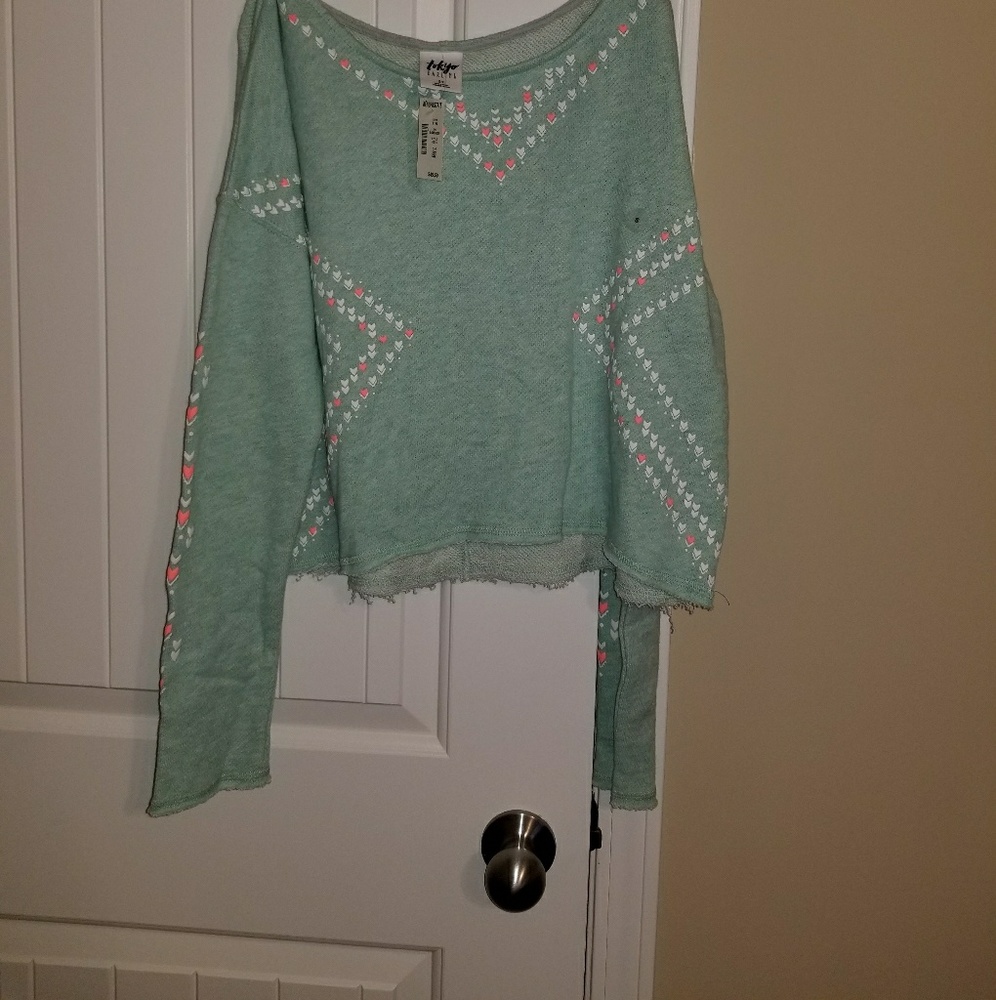 Crop sweater