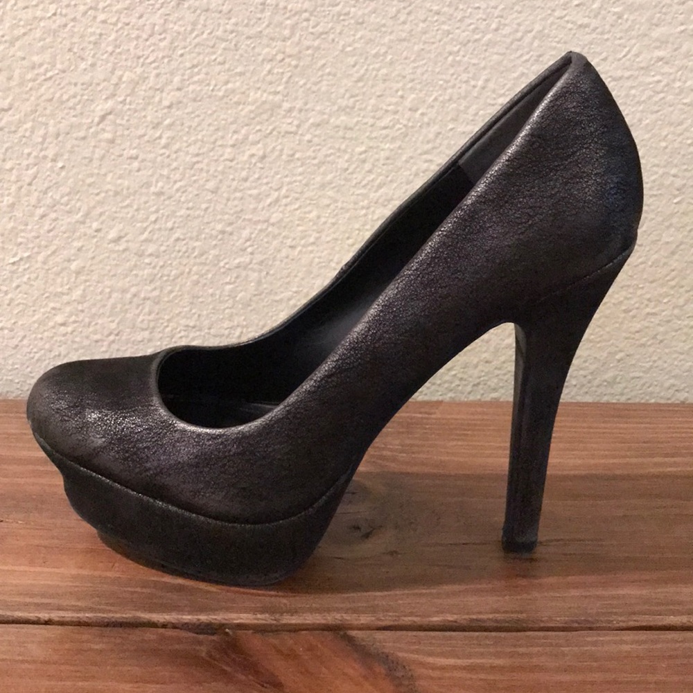 Black Platform Pumps