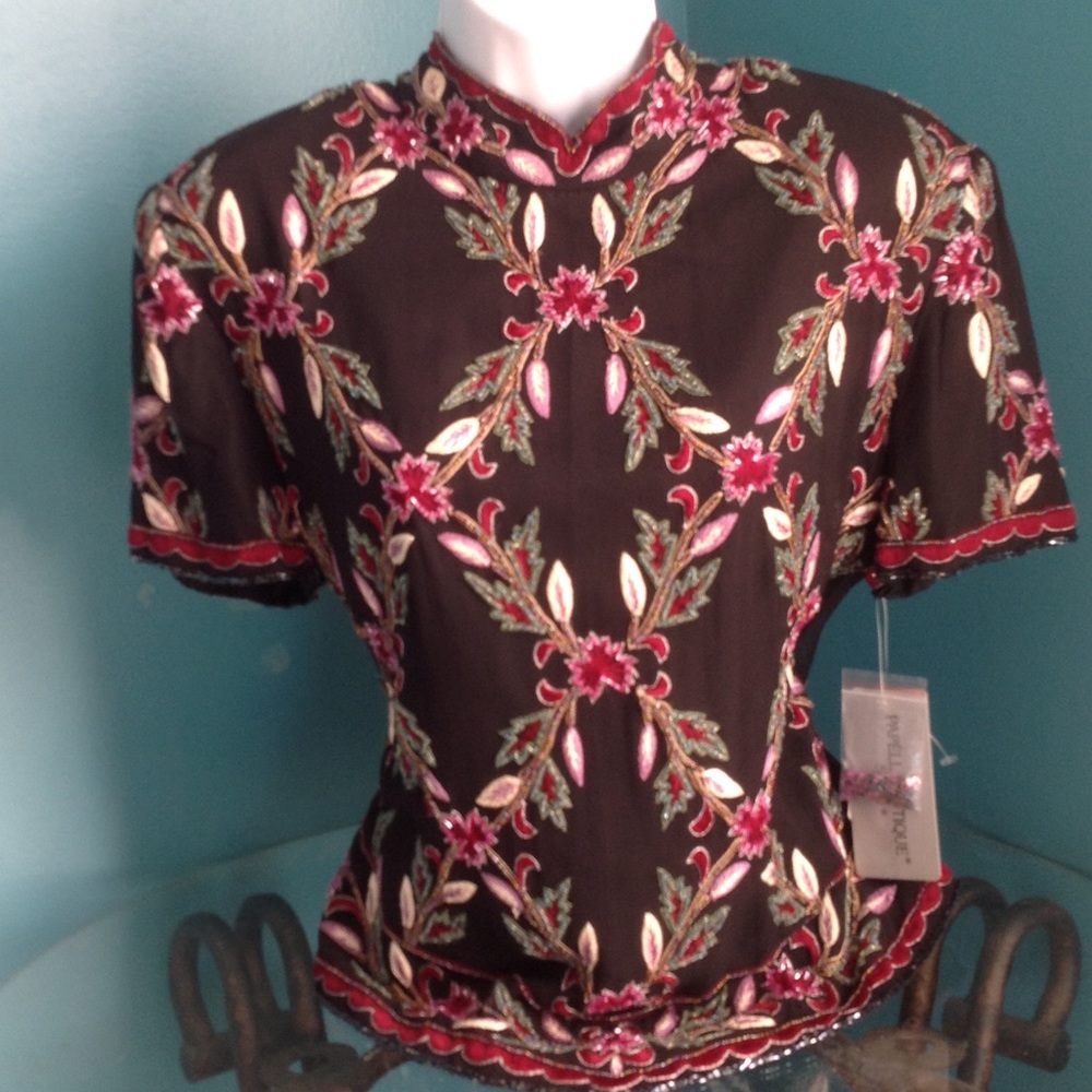 Stunning Beaded Top😍😍