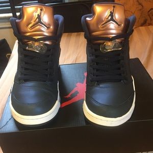 Air Jordan Retro Blue And Bronze 5s