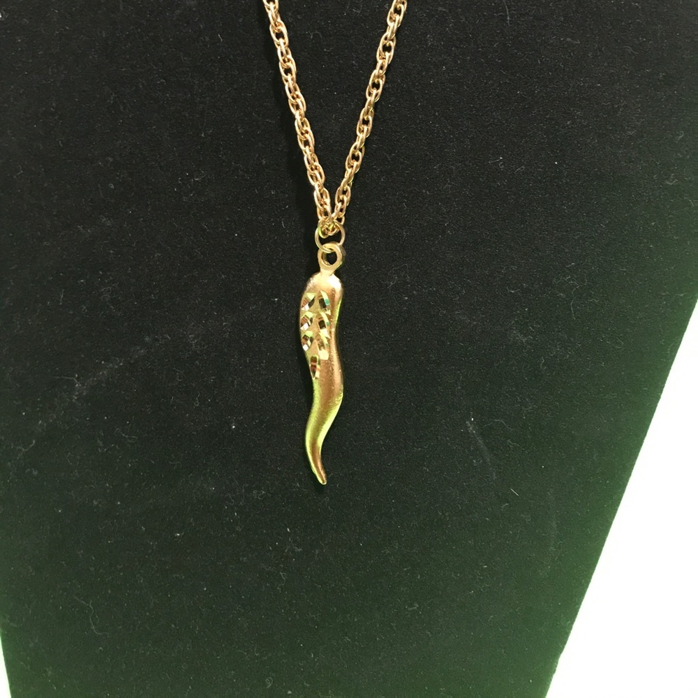 Gold tone neckless
