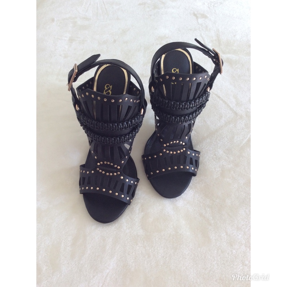 Scene by Shoedazzle heels